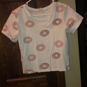 White cropped tee with pink donuts😁